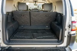 
										2014 Toyota FJ Cruiser full									