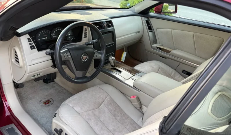 
								2006 Cadillac XLR-V Supercharged full									