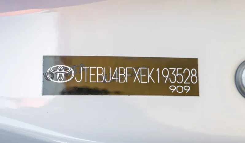 
								2014 Toyota FJ Cruiser full									