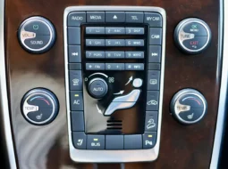 
										2012 Volvo XC70 3.2 full									