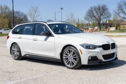 
										2018 BMW 330i xDrive Sports Wagon M Sport full									