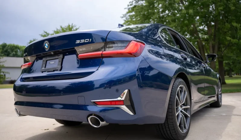 
								2019 BMW 330i xDrive Sedan full									