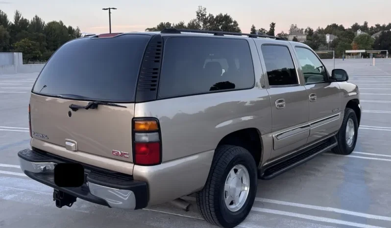 
								2005 GMC Yukon XL SLT full									