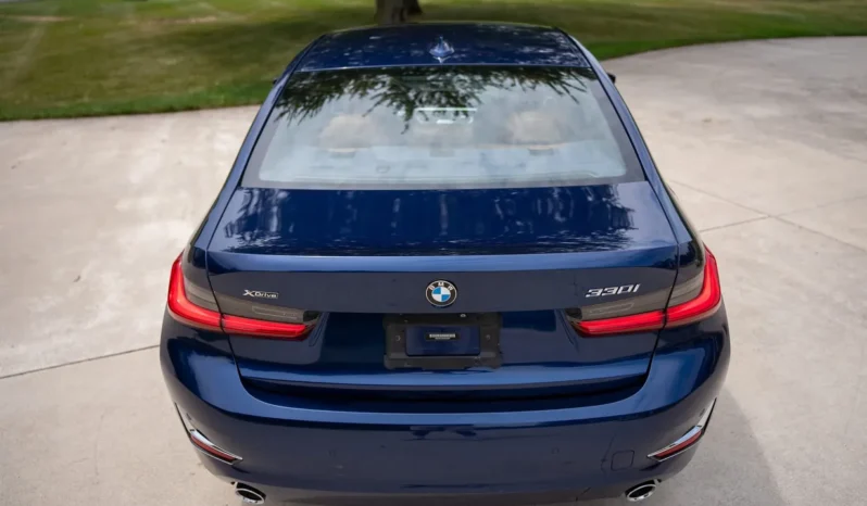 
								2019 BMW 330i xDrive Sedan full									