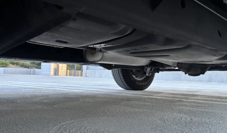 
								2005 GMC Yukon XL SLT full									