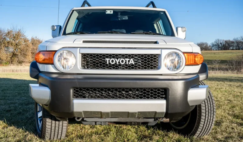 
								2014 Toyota FJ Cruiser full									